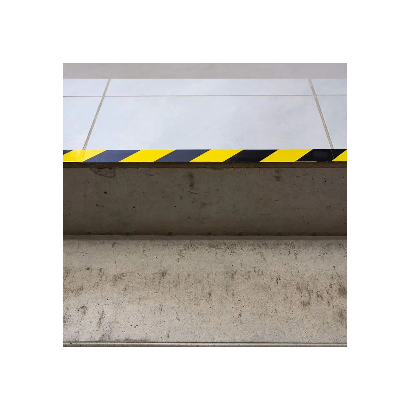 Nastro-di-Segnalazione-Eurocel-Giallo-Nero-50-mm-x-66-m-Adesivo