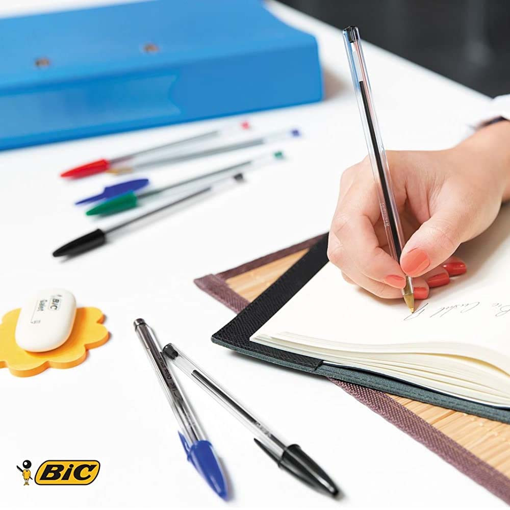 BIC Cristal - Confezione Da 10 Penne A Sfera Ricaricabili, Punta Media, Inchiostro Nero | Penna Iconica Con Corpo Trasparente E Tappo Abbinato Al Colore Dell'Inchiostro - 4